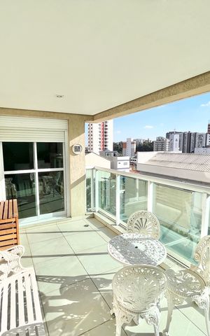Apartamento à venda com 118m², 3 quartos e 3 vagas Apartamento à venda com 118m², 3 quartos e 3 vagasVaranda da Sala