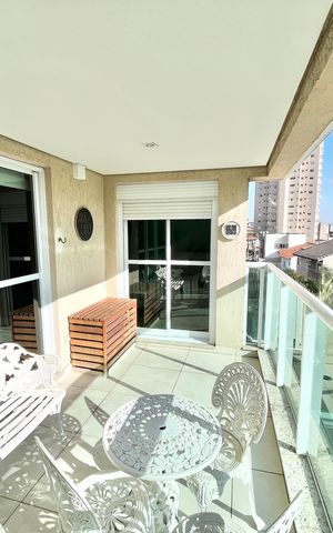 Apartamento à venda com 118m², 3 quartos e 3 vagas Apartamento à venda com 118m², 3 quartos e 3 vagasVaranda da Sala