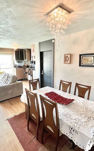 Apartamento à venda com 118m², 3 quartos e 3 vagas Apartamento à venda com 118m², 3 quartos e 3 vagasSala