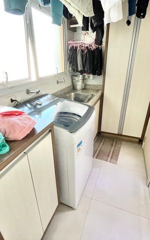 Apartamento à venda com 118m², 3 quartos e 3 vagas Apartamento à venda com 118m², 3 quartos e 3 vagasÁrea de Serviço