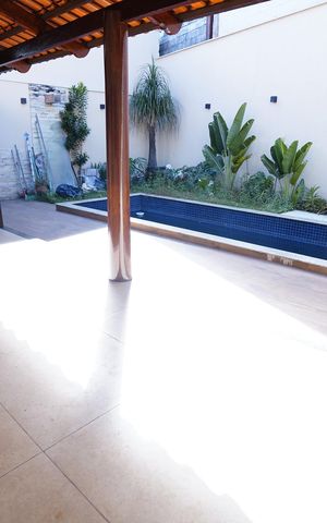 Casa à venda com 250m², 5 quartos e 4 vagas
