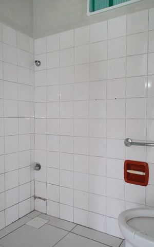 Casa à venda com 295m², 3 quartos e 2 vagasBanheiro 2