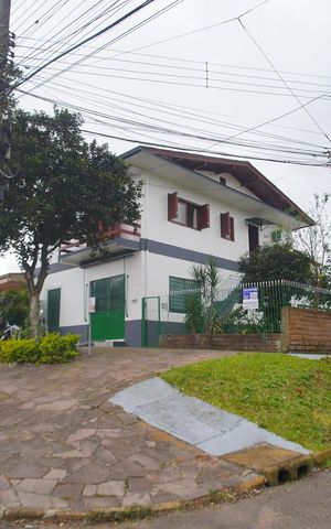 Casa à venda com 295m², 3 quartos e 2 vagasarea extern