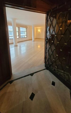 Apartamento para alugar com 360m², 4 quartos e 1 vaga