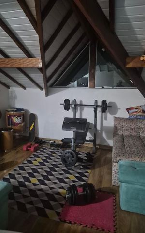 Casa de condomínio à venda com 180m², 3 quartos e 2 vagas