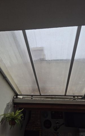 Casa de condomínio à venda com 180m², 3 quartos e 2 vagas