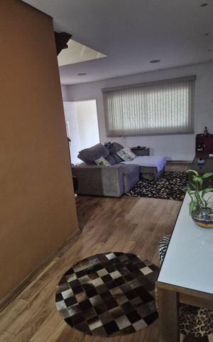 Casa de condomínio à venda com 180m², 3 quartos e 2 vagas