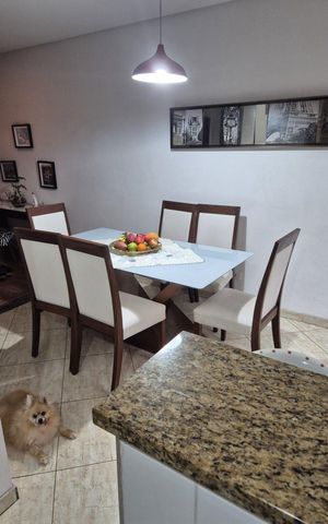 Casa de condomínio à venda com 180m², 3 quartos e 2 vagas