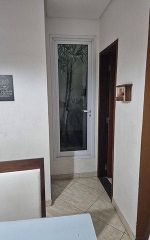 Casa de condomínio à venda com 180m², 3 quartos e 2 vagas