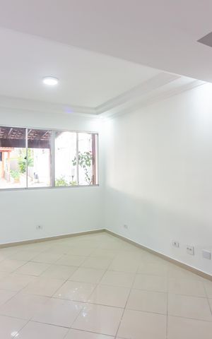 Casa de condomínio à venda com 99m², 3 quartos e 1 vaga Casa de condomínio à venda com 99m², 3 quartos e 1 vagaSala
