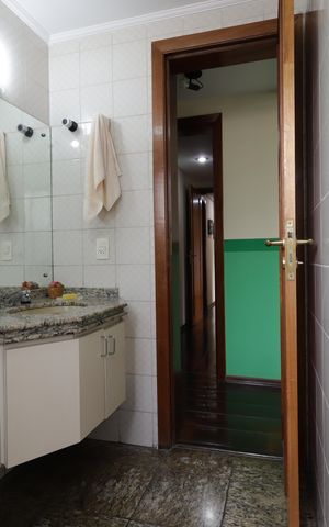 Casa de condomínio à venda com 156m², 4 quartos e 3 vagasBanheiro da Suíte 3