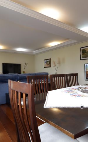 Casa de condomínio à venda com 156m², 4 quartos e 3 vagasSala de Jantar