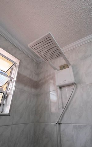 Casa à venda com 130m², 3 quartos e 2 vagasBanheiro 1