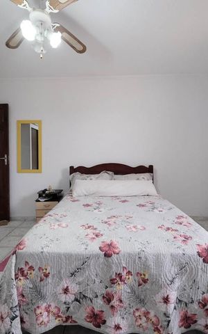Casa à venda com 130m², 3 quartos e 2 vagasSuíte