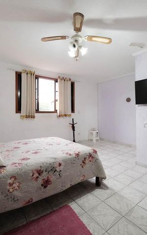 Casa à venda com 130m², 3 quartos e 2 vagasSuíte