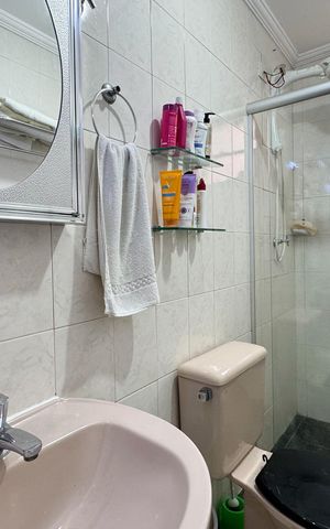 Apartamento à venda com 58m², 2 quartos e 1 vaga Apartamento à venda com 58m², 2 quartos e 1 vagaBanheiro Social