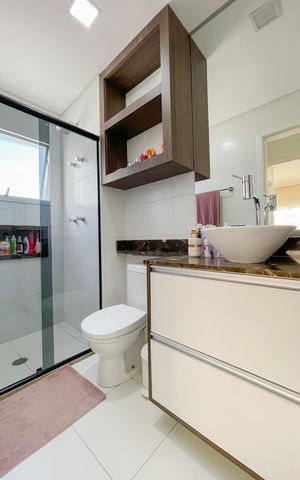 Apartamento à venda com 83m², 3 quartos e 2 vagasBanheiro social
