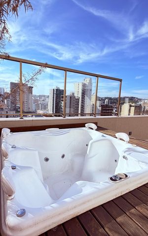 Apartamento para alugar com 342m², 5 quartos e 5 vagas