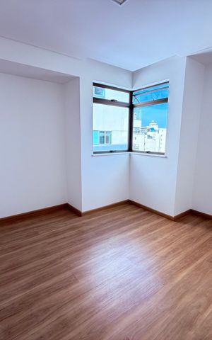 Apartamento para alugar com 342m², 5 quartos e 5 vagas