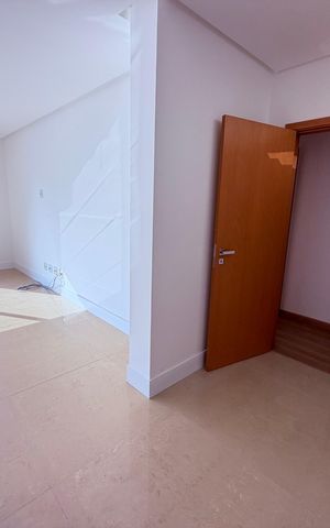 Apartamento para alugar com 342m², 5 quartos e 5 vagas