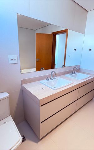 Apartamento para alugar com 342m², 5 quartos e 5 vagas