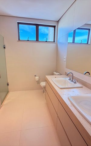 Apartamento para alugar com 342m², 5 quartos e 5 vagas