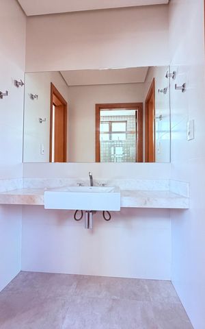 Apartamento para alugar com 342m², 5 quartos e 5 vagas