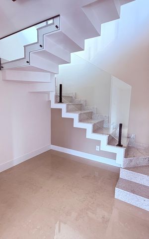 Apartamento para alugar com 342m², 5 quartos e 5 vagas
