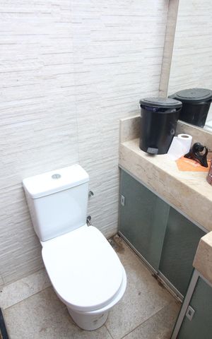 Casa à venda com 300m², 4 quartos e 3 vagasBanheiro