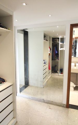 Casa à venda com 300m², 4 quartos e 3 vagasCloset Quarto 1