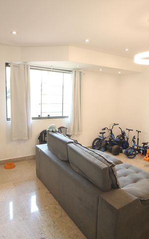Casa à venda com 300m², 4 quartos e 3 vagasSala
