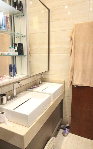 Casa à venda com 300m², 4 quartos e 3 vagasSuite Quarto 1