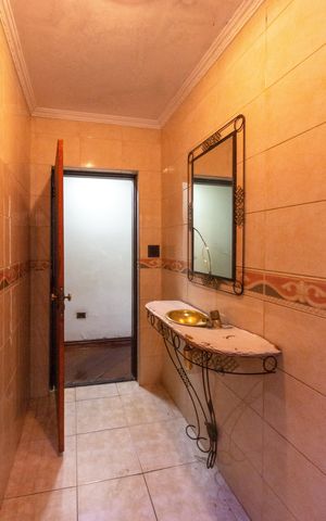 Casa à venda com 147m², 3 quartos e 2 vagasLavabo