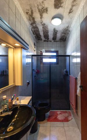 Casa à venda com 147m², 3 quartos e 2 vagasBanheiro Social