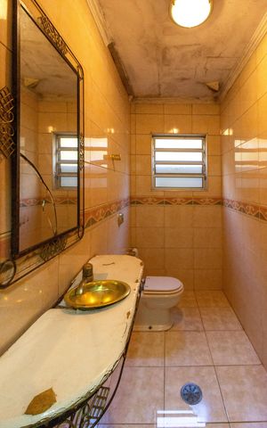 Casa à venda com 147m², 3 quartos e 2 vagasLavabo
