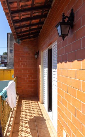 Casa à venda com 147m², 3 quartos e 2 vagasQuarto 1 suíte - varanda