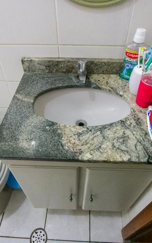 Casa à venda com 120m², 3 quartos e 2 vagasBanheiro social