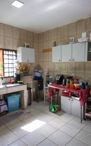 Casa para alugar com 800m², 4 quartos e 4 vagasCozinha