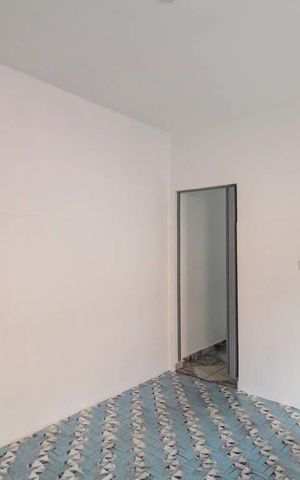 Casa à venda com 80m², 1 quarto e 2 vagas Casa à venda com 80m², 1 quarto e 2 vagasCozinha