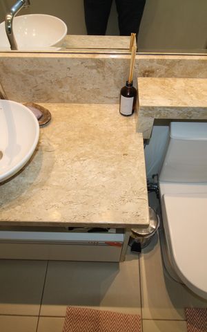 Casa à venda com 78m², 3 quartos e 2 vagasBanheiro 1