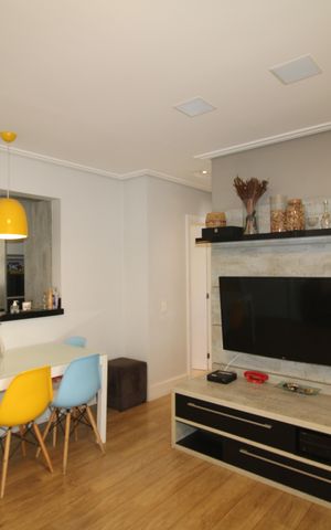 Casa à venda com 78m², 3 quartos e 2 vagasSala