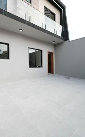 Casa à venda com 80m², 3 quartos e 1 vagaGaragem