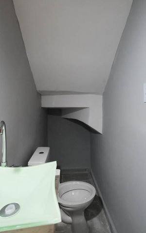 Casa à venda com 80m², 3 quartos e 1 vagaLavabo