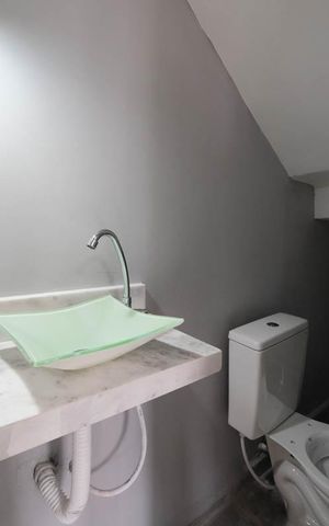 Casa à venda com 80m², 3 quartos e 1 vagaLavabo