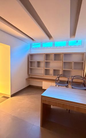 Casa para alugar com 730m², 4 quartos e 3 vagas Casa para alugar com 730m², 4 quartos e 3 vagasQuarto 4