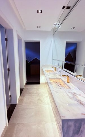 Casa para alugar com 730m², 4 quartos e 3 vagas