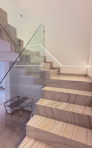 Casa para alugar com 730m², 4 quartos e 3 vagas Casa para alugar com 730m², 4 quartos e 3 vagasSala