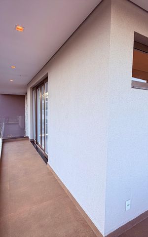 Casa para alugar com 730m², 4 quartos e 3 vagas Casa para alugar com 730m², 4 quartos e 3 vagasVaranda
