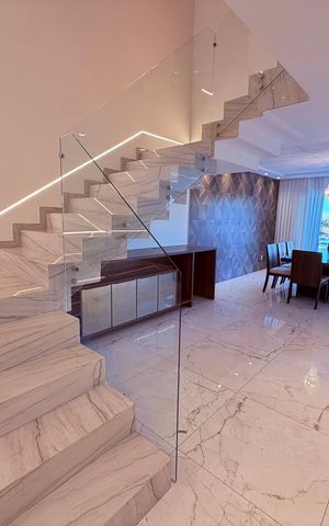 Casa para alugar com 730m², 4 quartos e 3 vagas Casa para alugar com 730m², 4 quartos e 3 vagasSala