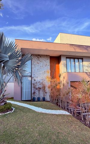 Casa para alugar com 730m², 4 quartos e 3 vagas Casa para alugar com 730m², 4 quartos e 3 vagasFachada